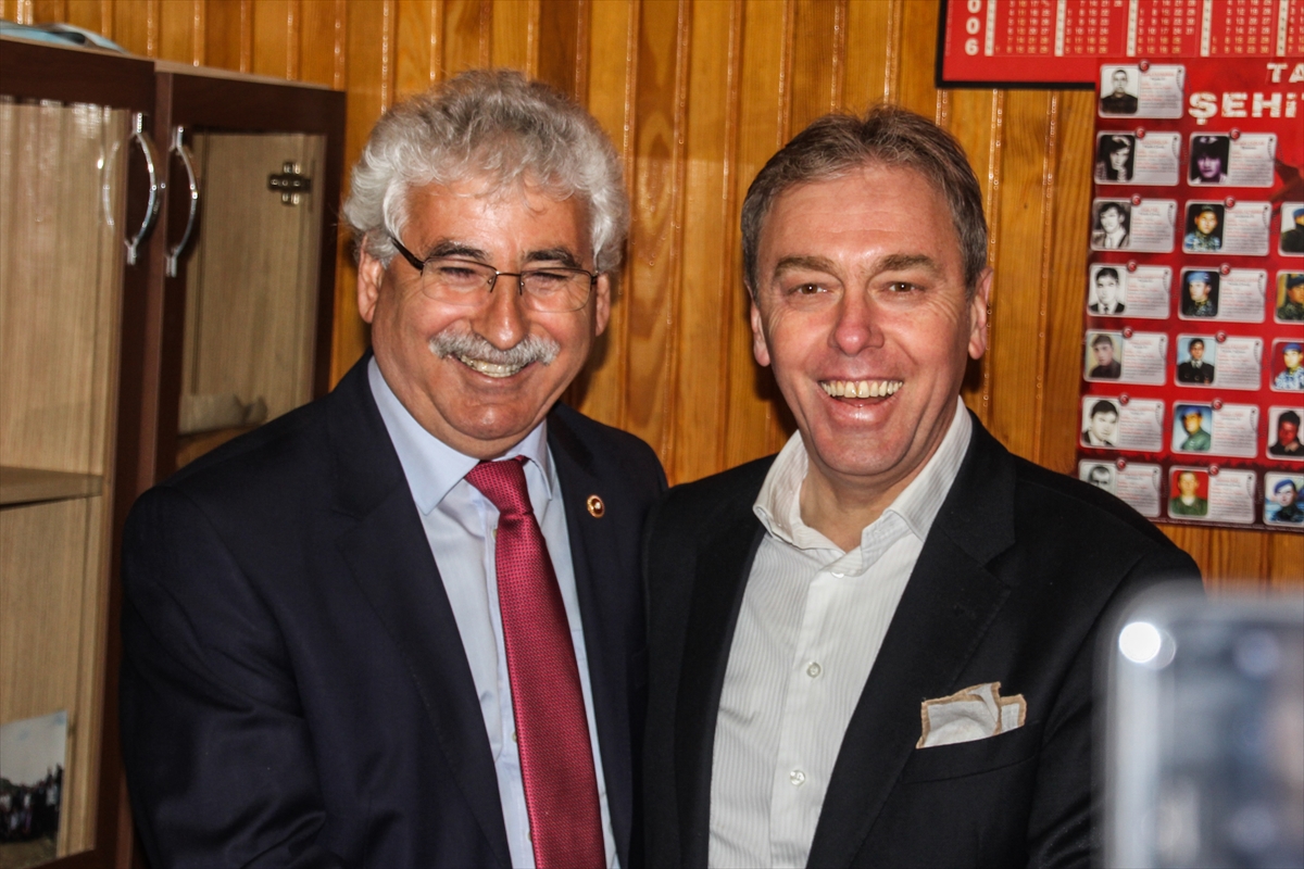 CHP'li vekil AK Partili vekili muhtar sandı